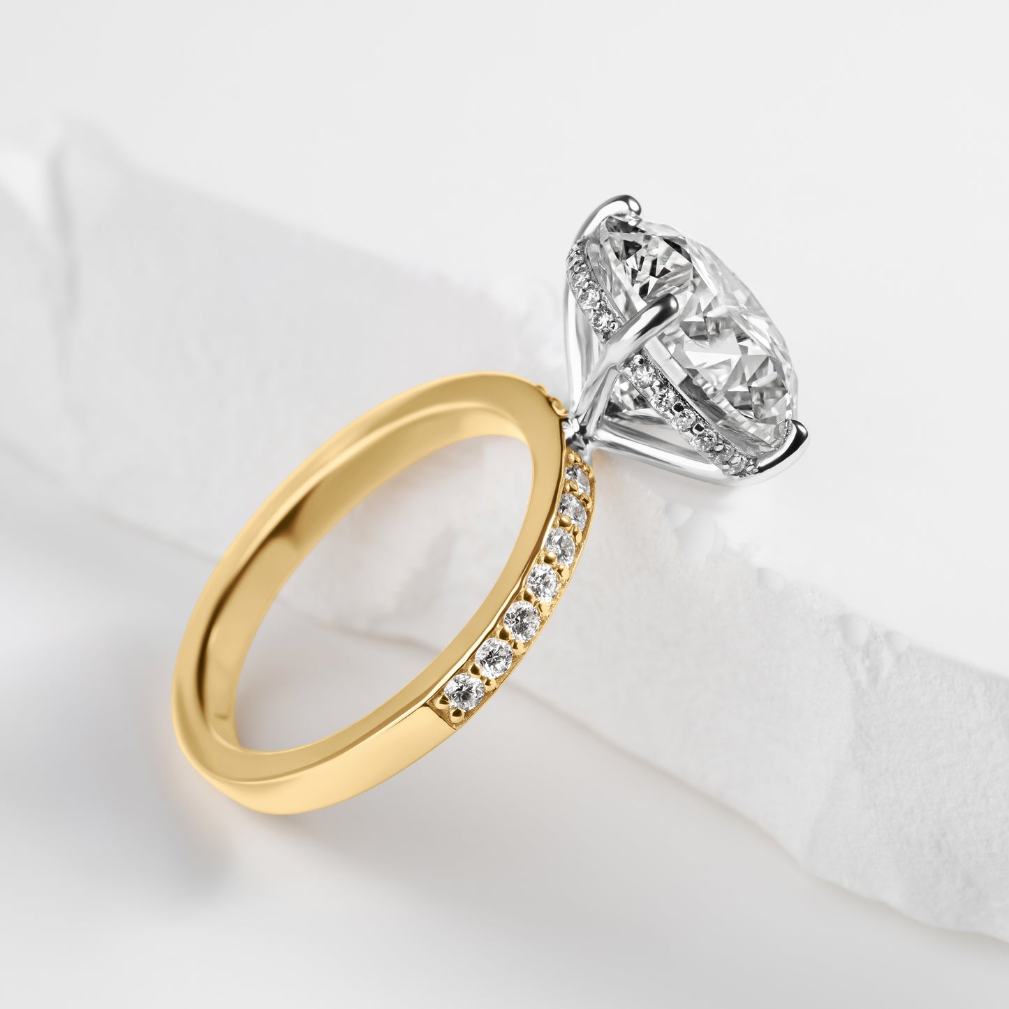 round brilliant diamond ring