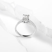 Timeless Emerald Solitaire