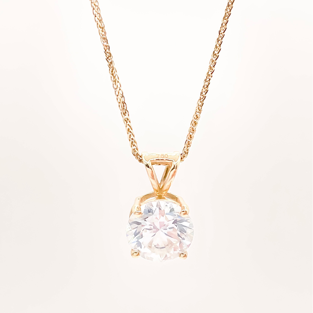 Round Brilliant Solitaire Pendant