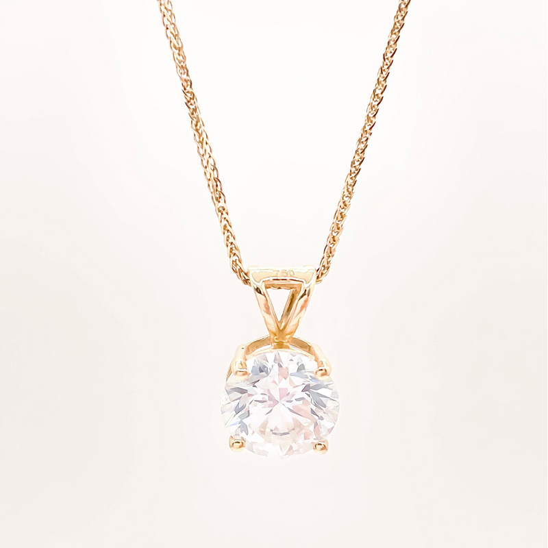 Round Brilliant Solitaire Pendant